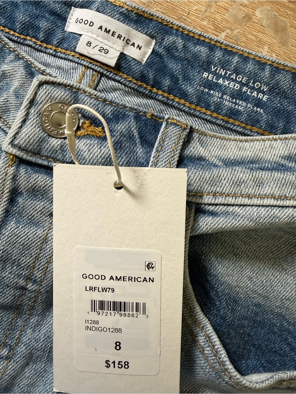 Good American Good Vintage Low Relaxed Flare Jeans Size 8 NWT Indigo 1288 wash - Picture 8 of 10